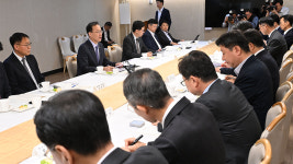이형일, 첫 유관기관 간담회…