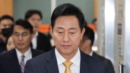 '여론조사비 대납 혐의' 오세훈 2심서 징역 1년 6개월 구형