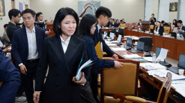 과방위, '이진숙 국감 제척안' 범여권 주도 의결…