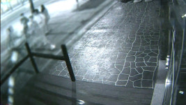 길거리 ‘묻지마 폭행’ 여고생 등 가해자 2명 구속