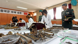 6·25 중국군 유해 36구 ‘진위 논란’ 속 송환