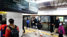 서울 지하철 3호선 옥수역서 전동차 고장…40분간 운행 차질