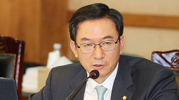 정성호 후보, 국민 눈높이에 맞는 검찰개혁 추진 강조하며 논란 촉발