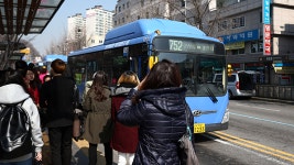 ?서울 시내버스 “비상망치·소화기 비치 확인해야”