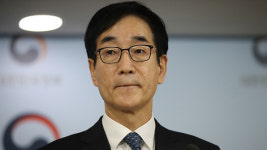 교문위 야당 의원들 “이준식 교육부 장관 사퇴하라”