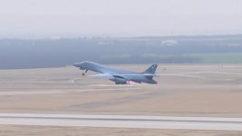 美 전략폭격기 B-1B 한반도 상공에서 연합훈련 실시