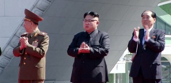 北, 여명거리 완공 선포…김정은 준공식 참석