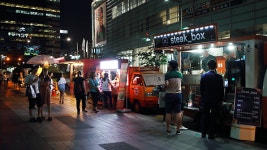 야시장·나눔 장터…즐길거리 풍성 ‘청계천로 보행전용거리’