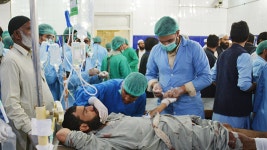 IS, 파키스탄서 상원 부의장 겨냥 자폭테러…25명 사망