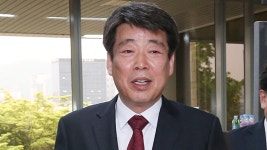 징역 1년 신계륜 전 의원, 의정부교도소 수감