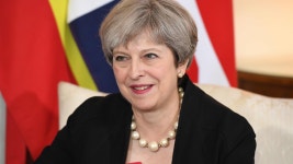 英 유권자 57% “메이 총리, 차기 총선 전에 사임해야”