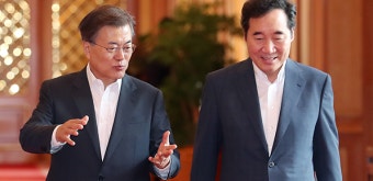 文대통령 “수해 피해 신속 파악, 정부 차원 모든 지원”