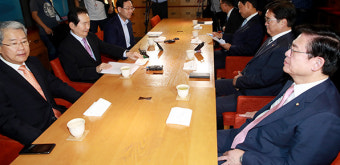 여야, 정기국회 정상화 첫날부터 날선 신경전…험로 예고