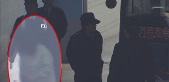 ‘수사정보 유출’ 혐의 현직 검사 2명 구속영장 모두 기각