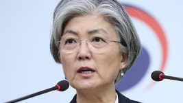 강경화 “피랍 국민 무사귀환 위해 총력 기울여 나갈 것”