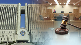 법원 “상시근로자 ‘300명’은 제도 시행 전이 기준…이후 채용은 불포함”