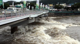 경기북부 전역 호우특보 강화…고양 주교 200㎜