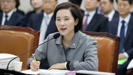 유은혜 “학생부 작성 시스템 개선해 수정 이력 남기도록”
