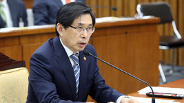 박상기 “특별재판부 설치법안 위헌 아니다”…법원행정처는 “위헌”