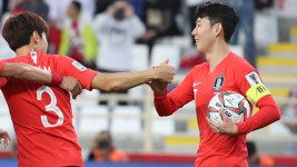 손흥민 날자, 벤투 호 방긋, 아시안컵 조1위로 16강행