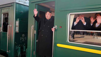 北 김정은 위원장 특별열차, 中 접경 핑샹역 통과