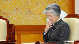 강경화, UAE 외교장관과 통화…피랍자 석방 지원에 사의