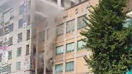 부천 YMCA건물서 불…어린이·환자 등 대피소동