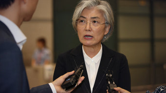 강경화 “日과의 신뢰문제로 내린 결정…한미동맹과는 별개”