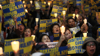 중앙지검 앞 ‘검찰 개혁’촉구 대규모 촛불 집회…‘조국 사퇴’ 집회도