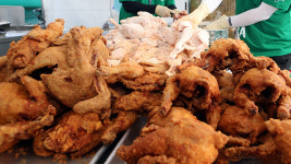 프랜차이즈 치킨 만족도 ‘맛’ 높고 ‘가격’ 낮아