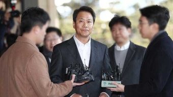 ‘울산 선거 개입’ 의혹 임종석 검찰 12시간 조사 “모든 질문에 성실히 설명”
