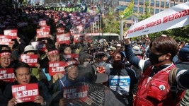 성남 재개발현장서 민주·한국노총 충돌…노조원 10여 명 다쳐