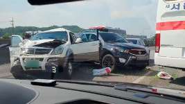 경부고속도로 북천안IC 인근 6중 추돌…1명 사망·10명 부상