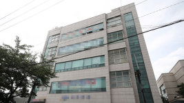 인천 서구 ‘집단 감염’ 교회·구청 주변 방역 작업