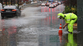 서울 이촌로·불광천길 침수로 차량 전면 통제