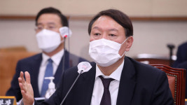 윤석열 검찰총장, “직무배제 효력 멈춰달라” 집행정지 신청 제기