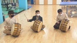 “한복 교복이 예쁘고 편해요”…강진 작천중 학생들