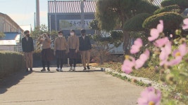 “한복 교복이 예쁘고 편해요”…강진 작천중 학생들