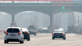 고속도로 상·하행선 차량 통행 원활