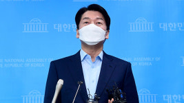 안철수, 서울시장 후보 사퇴…“내일부터 오세훈 선거 운동”