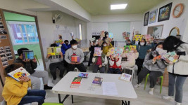 국립중앙도서관 책수레봉사단, 강일지역아동센터에 도서 100권 기증