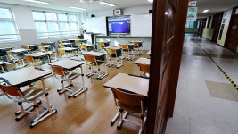 올해 서울 중학교 신입생 6만 4천여 명…학급당 평균 24.5명