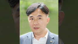 경찰, ‘박원순 피해자 명예훼손 혐의’ 정철승 변호사 송치