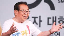 윤 대통령, 故 송해 선생에 금관문화훈장 추서…조전도 전달