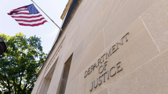 FBI “트럼프 자택 압수문건 이미 검토…일부 비밀유지 대상”