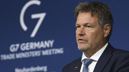 G7, 대중무역정책 강경노선 예고…“순진한 대응은 끝났다”