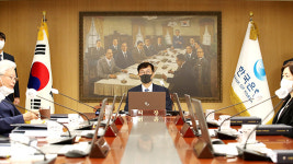 한은, 기준금리 0.5%p 인상…10년 만에 3%대