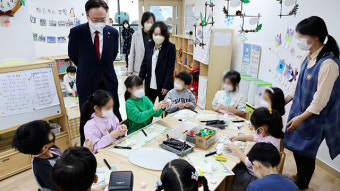 이달 ‘유보통합추진단’ 구성…조규홍 장관, 어린이집서 간담회