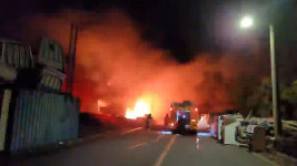 서귀포 토평동 중고물품 창고서 화재…중고가전 등 불타