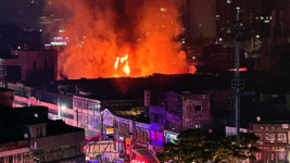 인천 송림동 현대시장서 큰불, 대응 2단계 발령…점포 50여 곳 소실